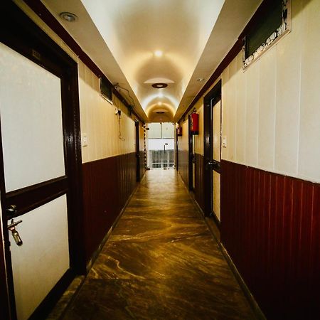 Sattva Cafe And Motel リシケーシュ エクステリア 写真